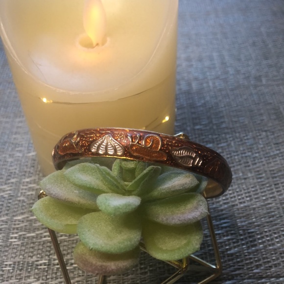 ๐
Handmade Bracelet From Belize Aquatic Life Theme ๐
- Picture 1 of 14